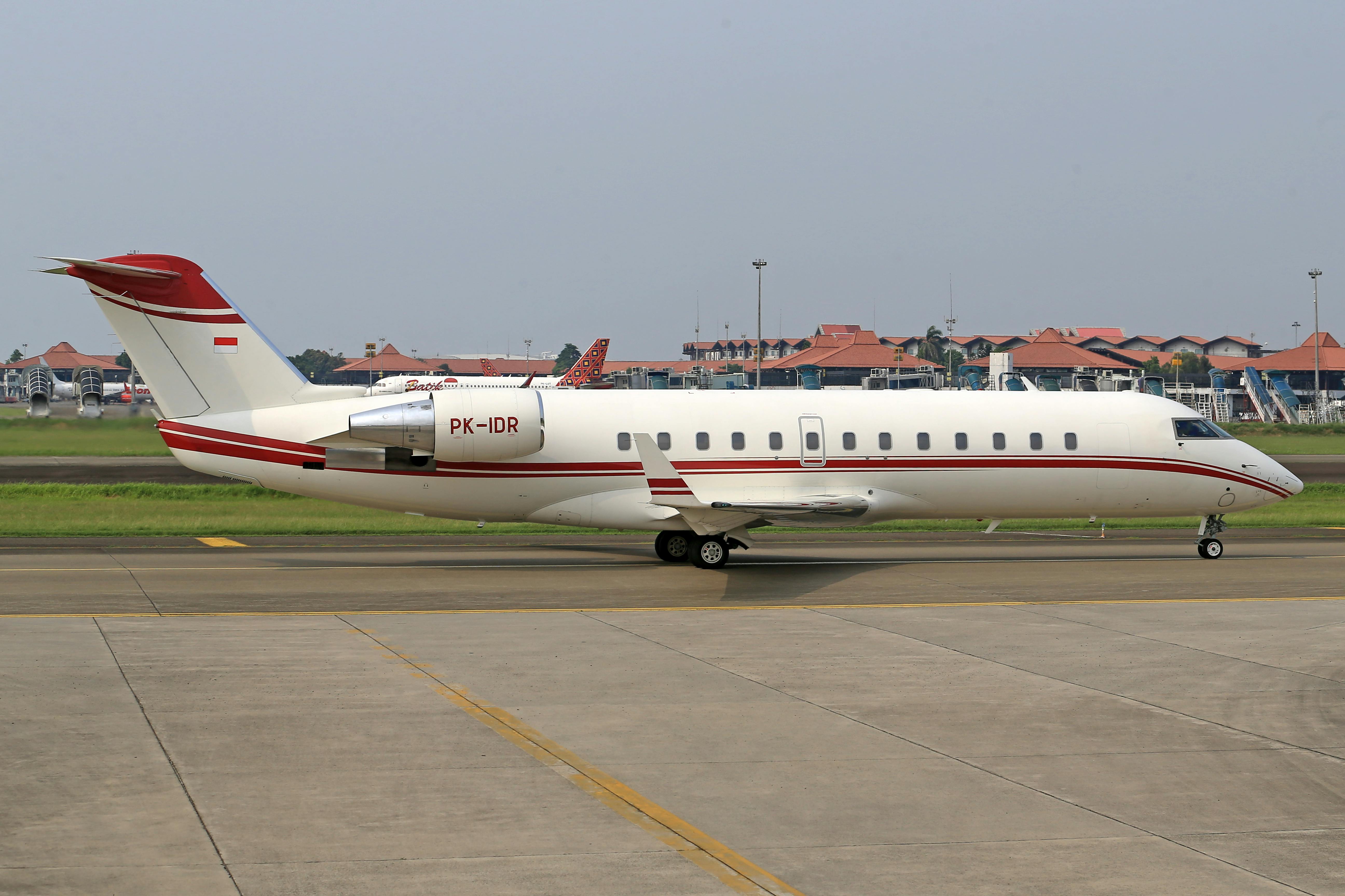 Challenger 604